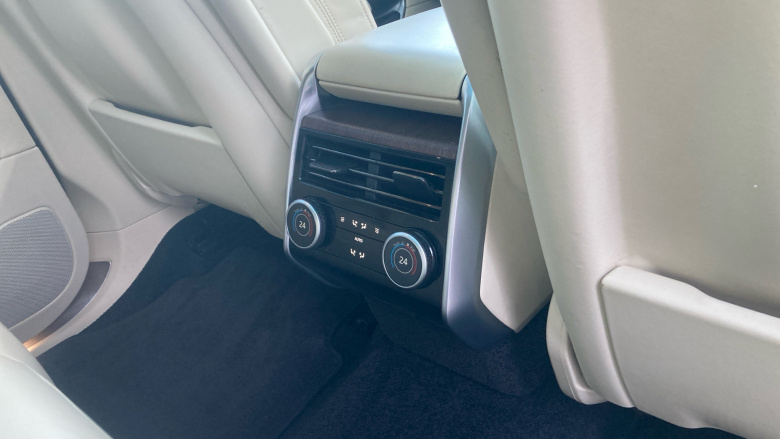 Land Rover Range Rover 3.0 D300 HSE 4dr Auto Diesel Estate